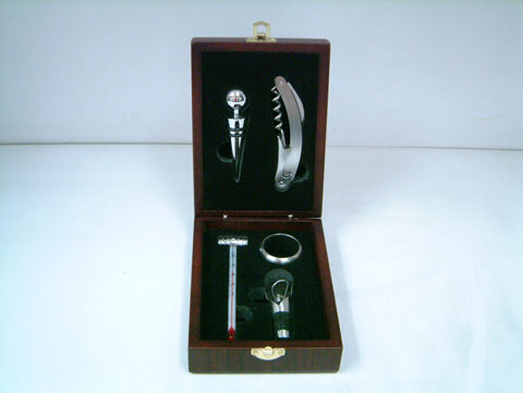 JY-2316  5pcs Wine Set in Wooden box