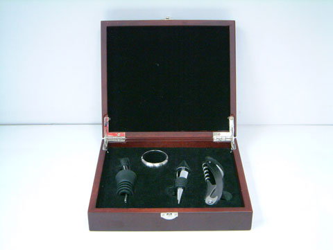 JY-2321  4pcs Wine Set in Wooden Box