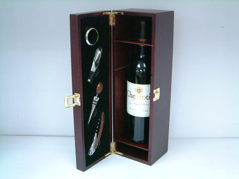 JY-2323  4pcs Wine Set in Wine Wooden box<br>(with fix board)