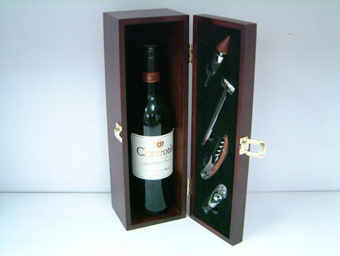 JY-2332  4pcs Wine Set in Wine Wooden Box